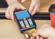 怎样刷卡行为会导致信用卡被限制交易？